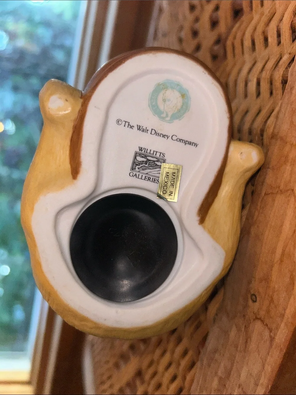 Disney’s Winnie the Pooh Honey Pot Bank Figurine (LC)